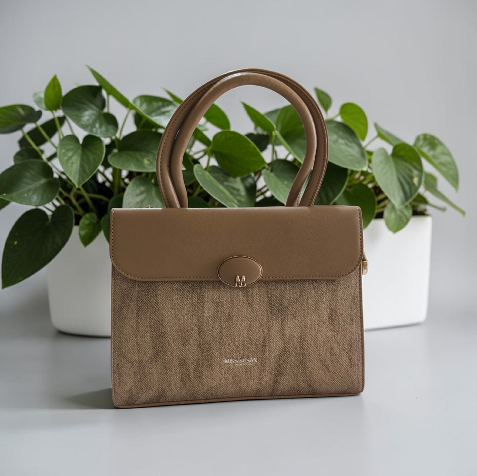 Classic Textured Ladies Handbag